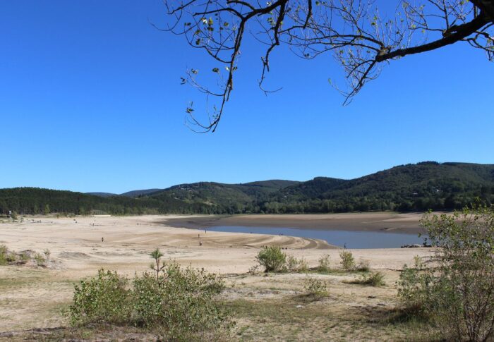 Le lac de Saint Ferreol vidé