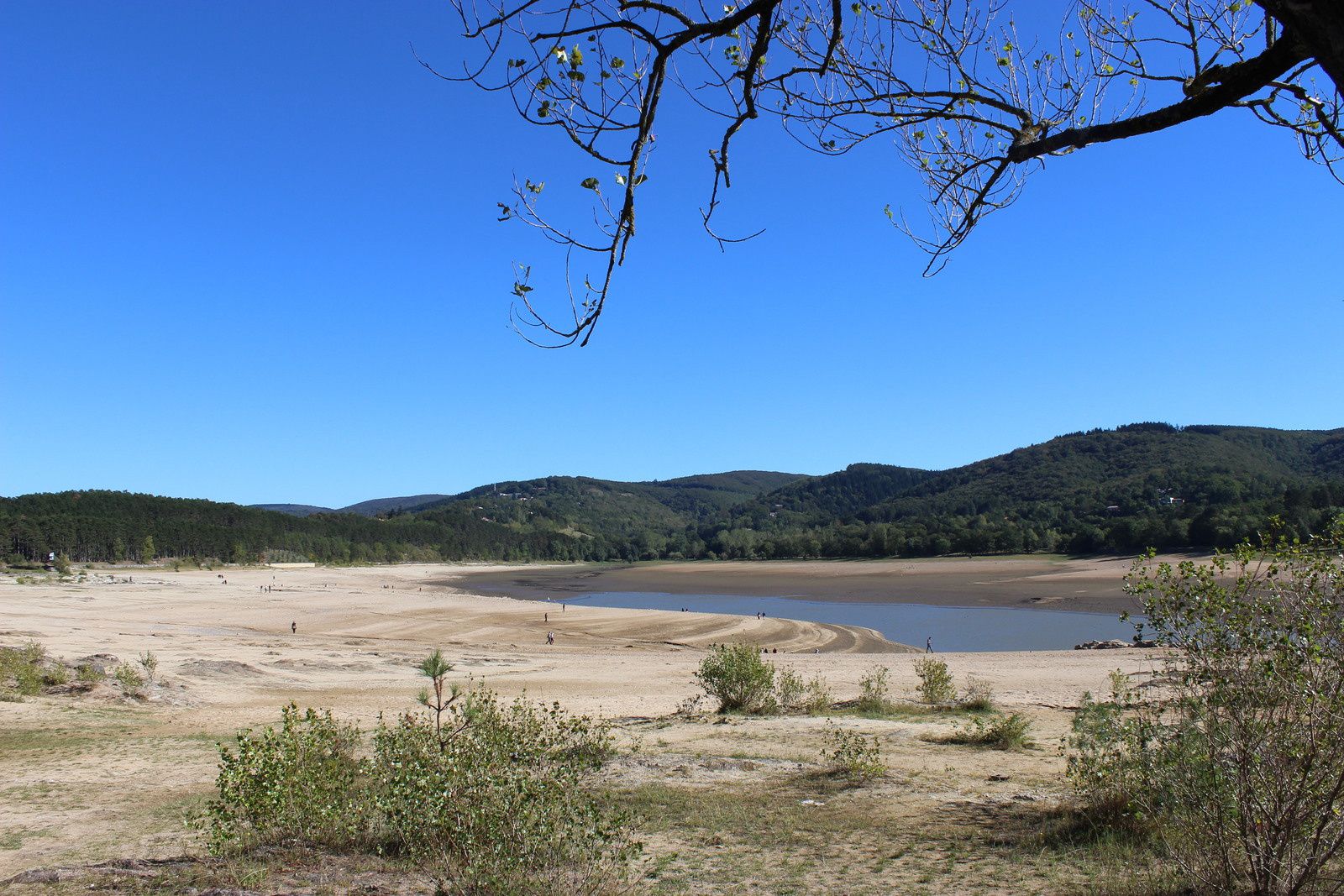 Le lac de Saint Ferreol vidé
