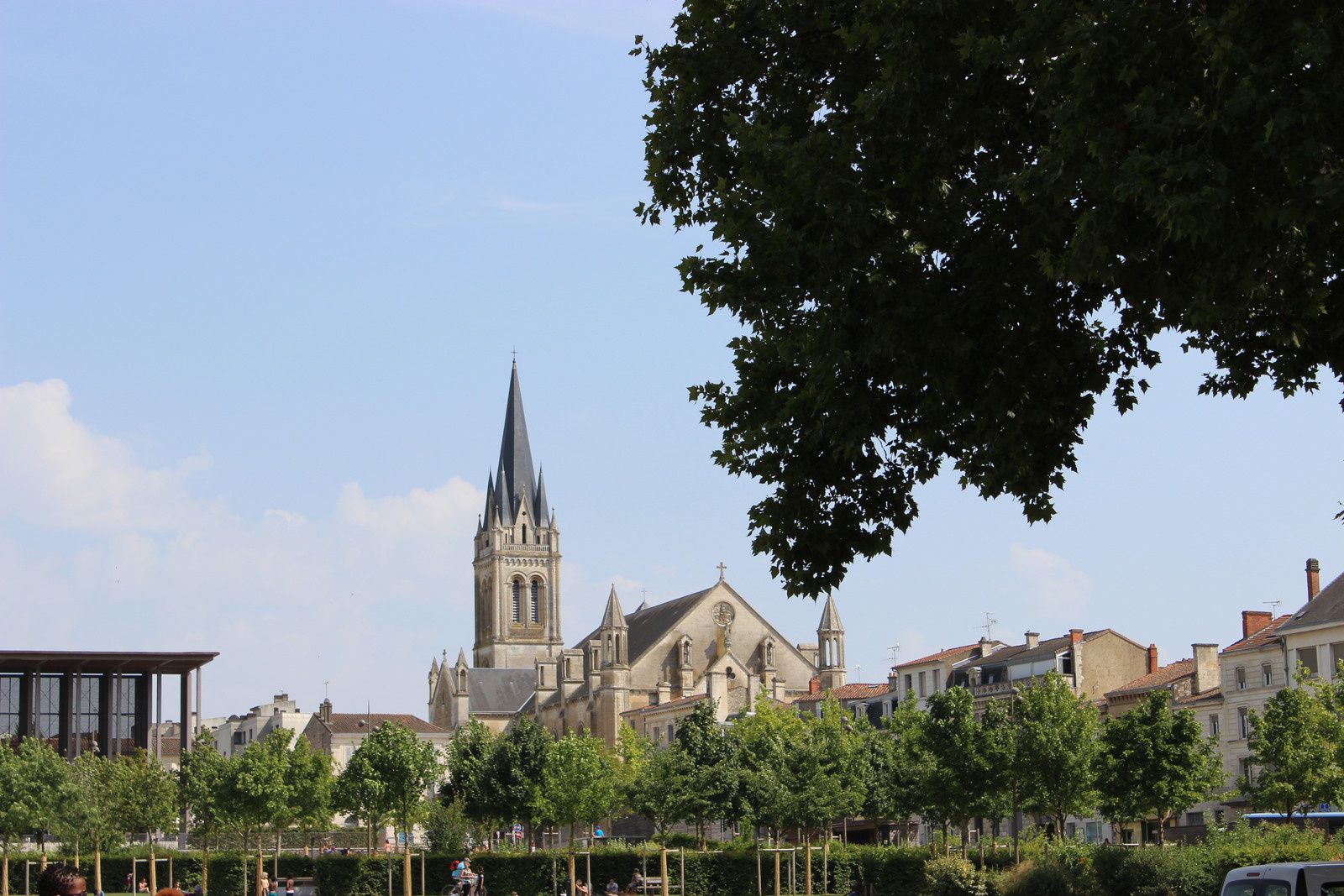 vue depuis les jardins de la Brèche