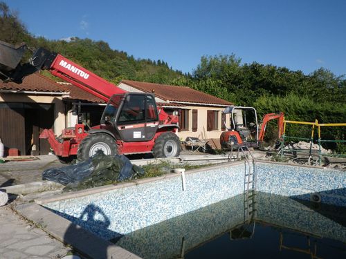 Reconstruction du mur de soutènement