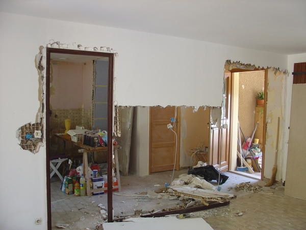 Le salon, cassé…