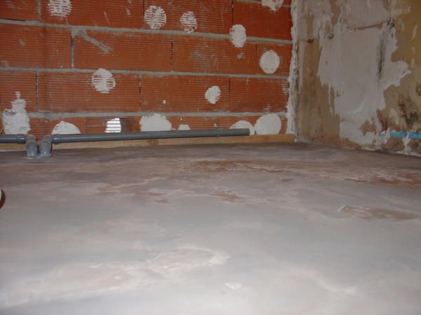 Ragréage de la salle de bain (2/2)